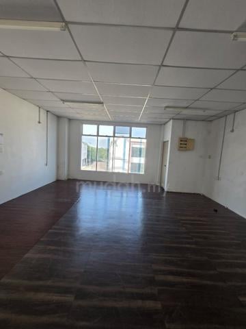 Sime Darby Pasir Gudang 3 Storey Shop Lot With Furnished Low Depo Rent 1