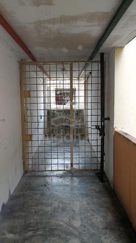 Flat Pantai Bersih 1