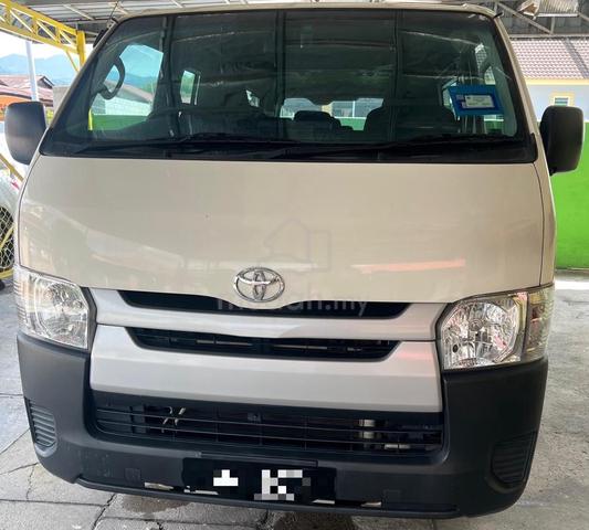 2021 Toyota HIACE 2.5 Windows Van (M) - 4