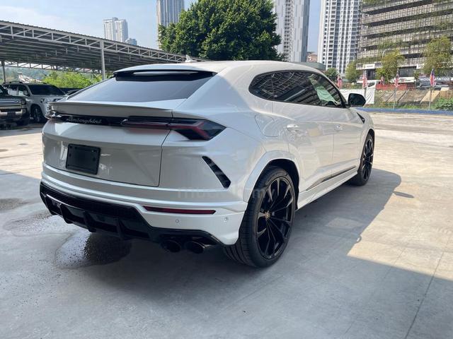 2022 Lamborghini URUS 4.0 RaRE COLOUR MUST VIEW - 2