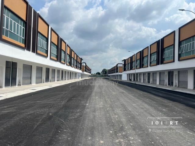 FACING MAINROAD!! Intermediate 2 Storey Shop @ Jenjarom Scientex Rent 1