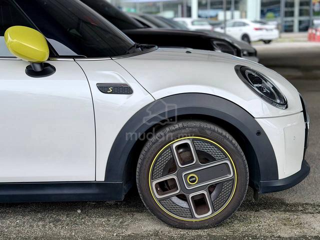 2023 MINI Cooper SE 3 Door BEV *With Panroof & HUD - 3