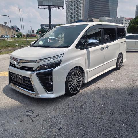 2021 Toyota VOXY 2.0 ZS KIRAMEKI III (A) - 1