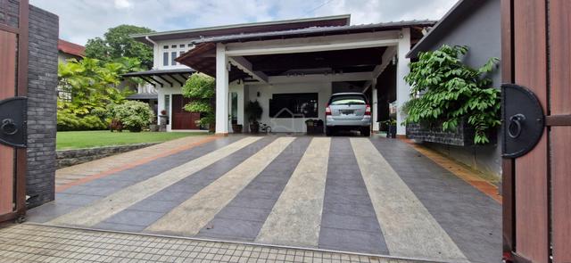Elegant Bungalow House in Prime Shah Alam area! 1
