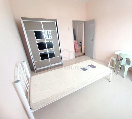 Permai Jaya Tanjung Bungah -Master room for rent 1