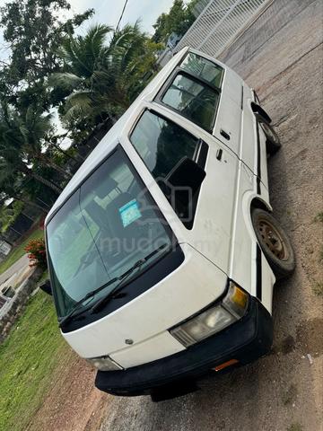 1999 Nissan VANETTE c22 Window Van - 2