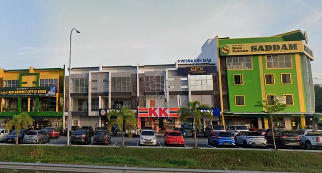 FACING MAIN ROAD 3 Storey Shop Lot SURIA INDUSTRIAL PARK Sepang 1