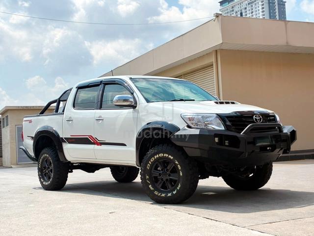 2015 Toyota HILUX 2.5 G VNT DOUBLE CAB (M) - 1