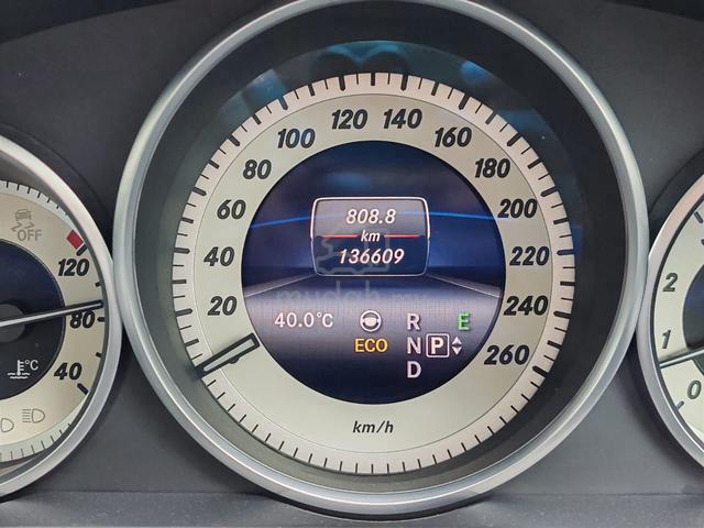 2013 Mercedes Benz E250 AMG 2.0 F/Lift -P/Roof - 3