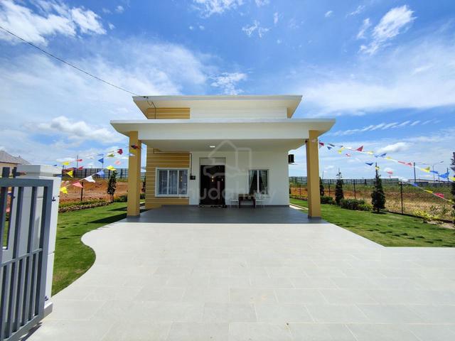Fully Renovated ! Banglo Setingkat Besar dan Landscape Design 1