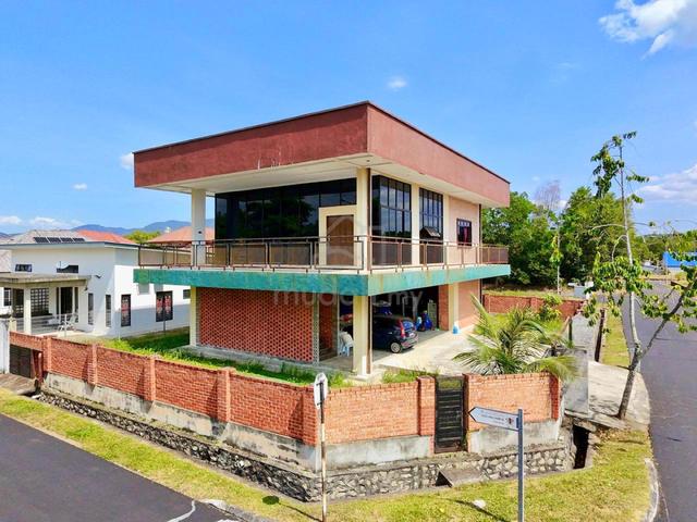 CORNER LOT, FACING PLAYGROND Bungalow Laman Jasmin Kota Seriemas Nilai 1