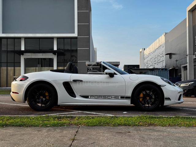 2021 Porsche 718 2.0 BOXSTER (A) - 4