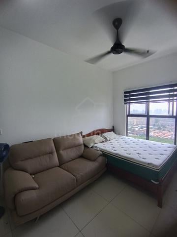 condominium room to rent (zero deposit) 1