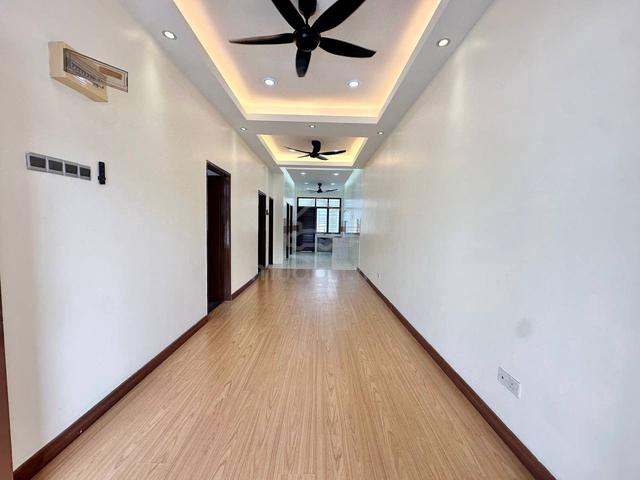 FULLY REFURBISHED MOVE IN CONDITION 1 Sty Hse SP8 Bandar Saujana Putra 1