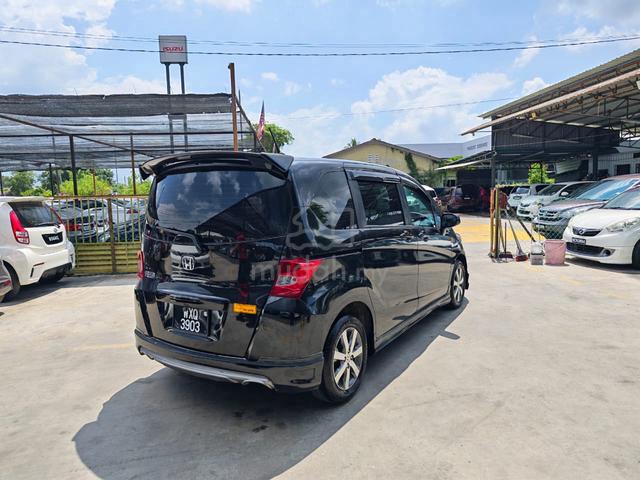 2012 Honda FREED 1.5 (AUTO) - 3