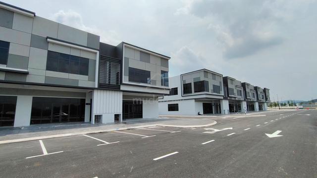 Rawang 1.5 storey link factory near anggun city low downpayment 3