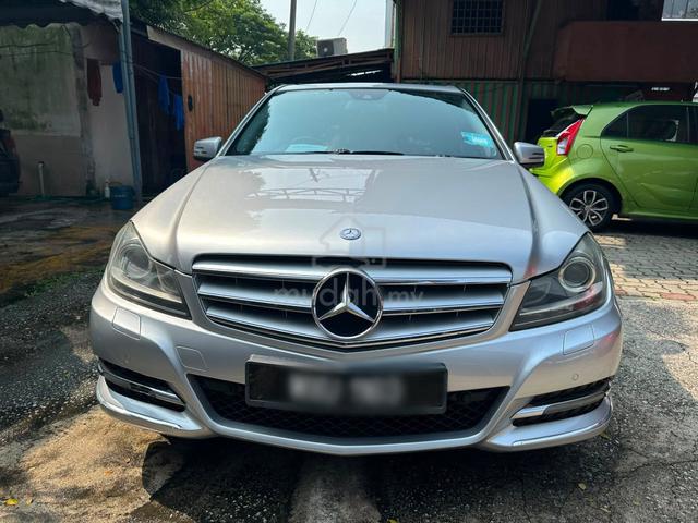 Mercedes Benz C250 (2012) - 1