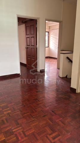 Big house 5b3b Bandar Kinrara for rent 2