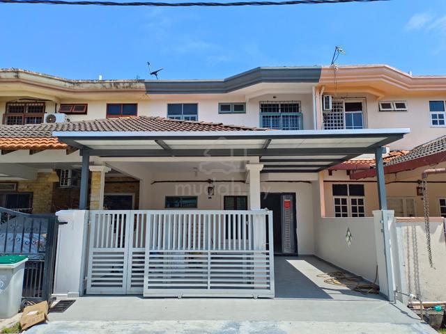 Value buy! Renovated 2 Storey Terrace at Bukit Beruang, Melaka 1