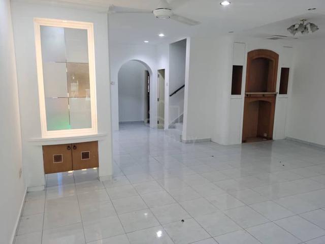 Taman Pulai Utama/ 2.5 Storey/ Partial Furnish/ Low Deposit/ Skudai 1