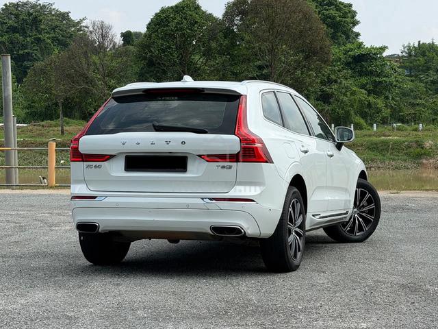 2019 Volvo XC60 2.0 T8 INSCRIPTION P/Boot SUV F/Lo - 4