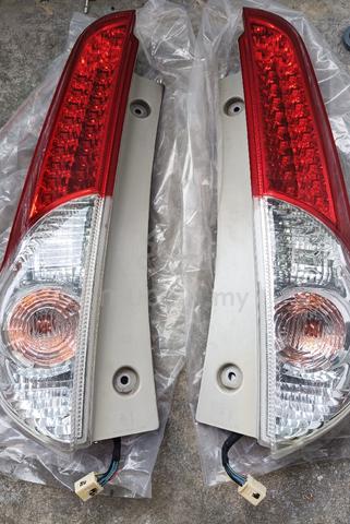 Lampu belakang alza 2013 - photo 3 of 3