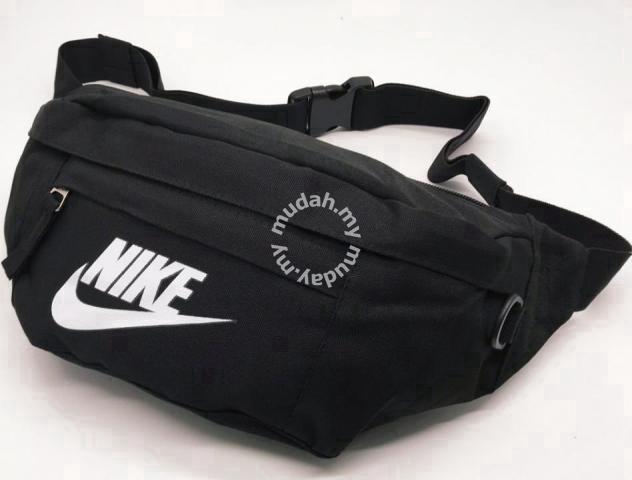 mens nike pouch bag