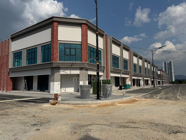 Endlot Near to Entrance with loading 1