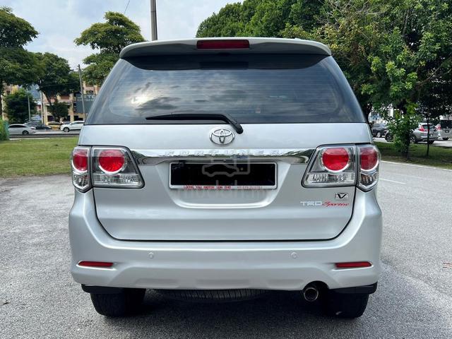 2013 Toyota FORTUNER 2.7 V TRD/ F.SPEC/ 3YWARRANTY - 4