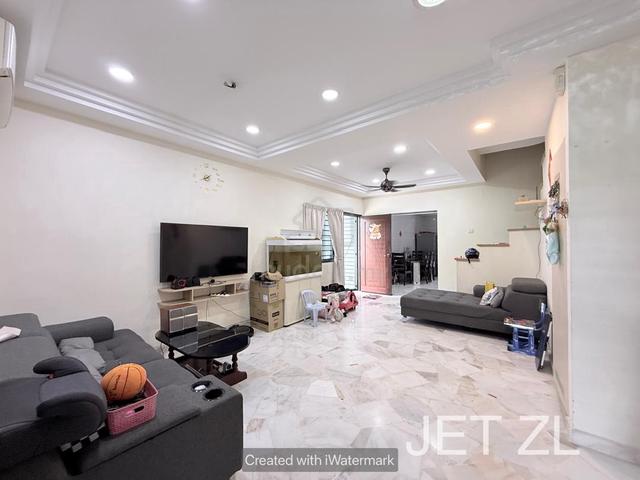 Below Market Price !!! 2 Sty Corner Lot Tmn Sri Andalas Good Condition 1