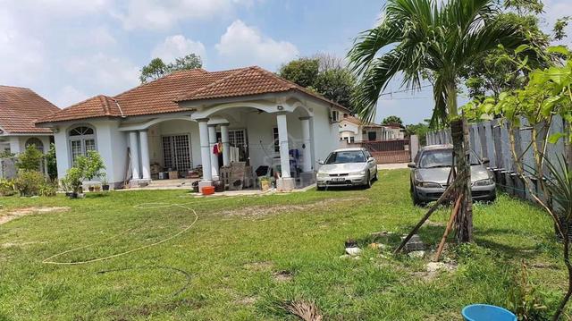 Bungalow, Tasik Angsana, Pantai Sepang Putra, Sungai Pelek, SEPANG 1