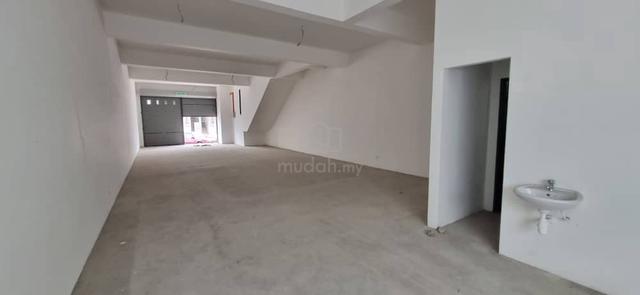 Nilai 3 Shop for Rent 1
