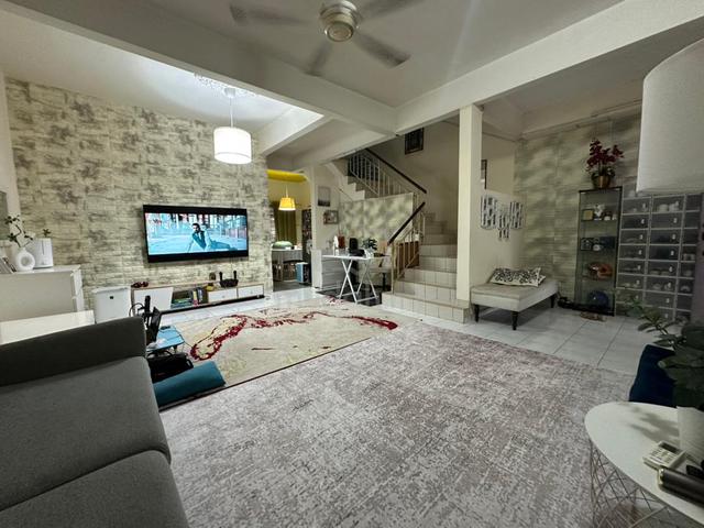 Freehold Double Storey Terrace House At Mahkota Cheras 1