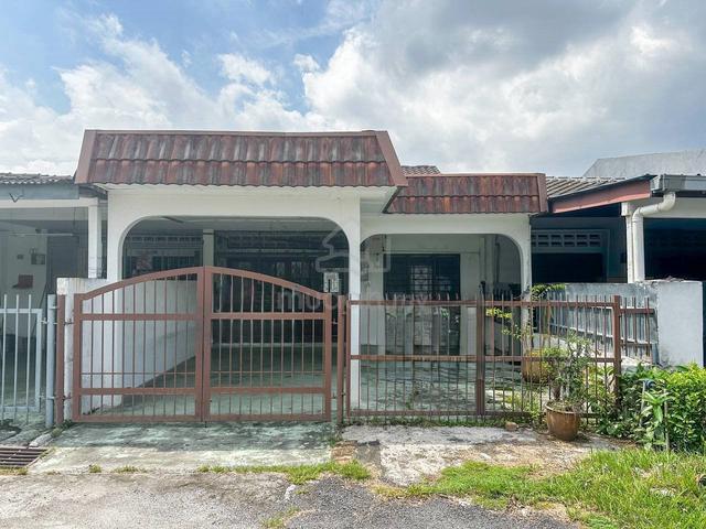 FACING OPEN Single Storey Terraced House, Sungai Jelok, Kajang 1