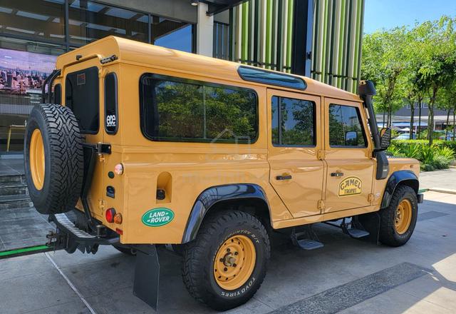 Land Rover Defender Station Wagon - 3
