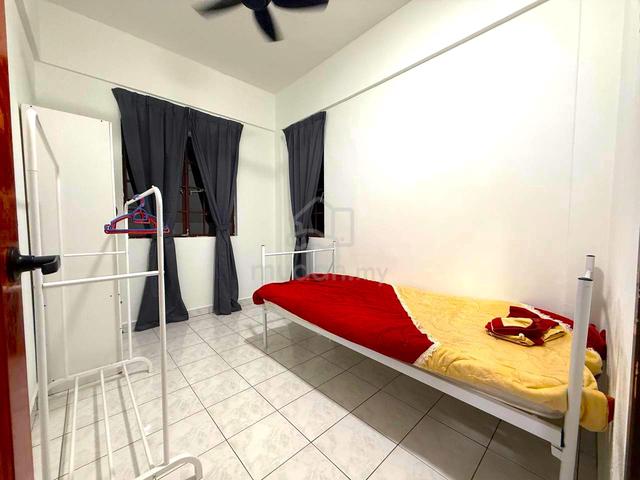 Bilik Untuk Lelaki di Anjung Villa Kondo Sentul 1