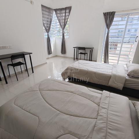 master bedroom for rent (female) 1