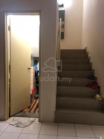 Double Story house for sale - Puncak Jalil 1