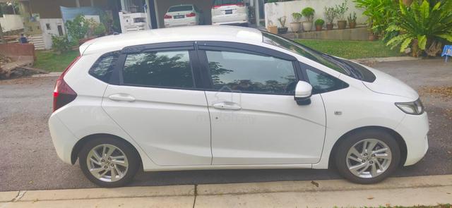 2015 Honda JAZZ 1.5 V (A) - 5