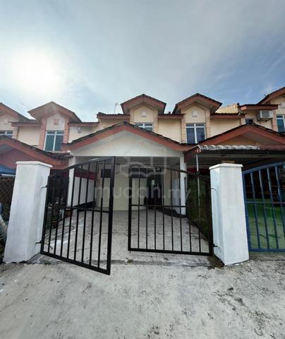 Below Market Value Double Storey @ Bestari Indah Ulu Tiram 1