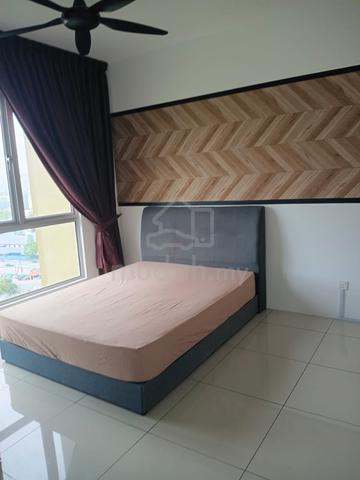 Fully Furnished Master Queen Bed Ensuite For Rent At Splendor 1
