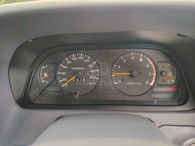 Toyota PRADO 2.7 (M) still1 owner NO OFF ROAD USED - 5