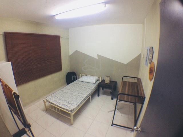 NON-SHARING MALE Mid Bedroom Kondo Rakyat, Pantai Dalam (OCT 26) 1