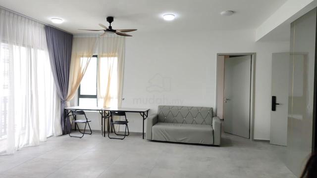SkyVogue 1