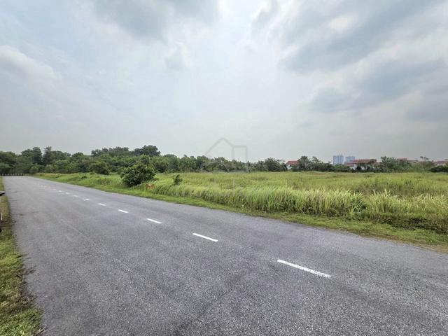 TERMURAH !!! Bungalow Lot Taman Salak Mahkota Sepang 1
