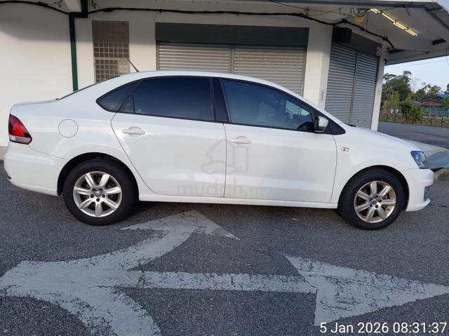2016 Volkswagen VENTO 1.6 COMFORTLINE (A) - 3