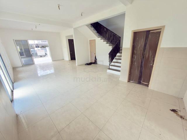 CORNER LOT 2 Storey Terrace Eugenia Serene Heights, Semenyih Selangor 1