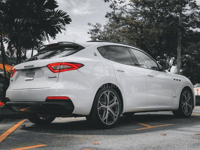 RED SEAT P/ROOF JPN Maserati LEVANTE 3.0 GRANSPORT - 2