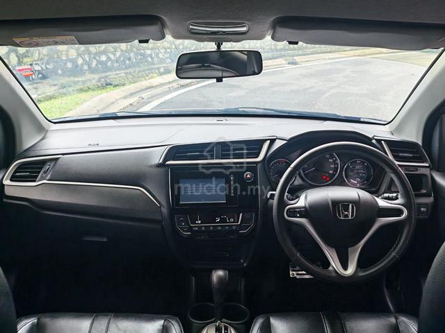 2017 Honda BR-V 1.5 V -- (A) Warranty 3 Year - 5
