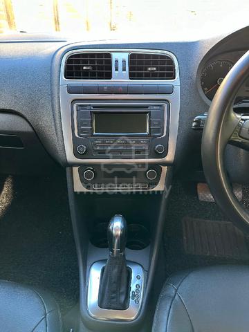 2016 Volkswagen VENTO 1.6 COMFORTLINE (A) - 4